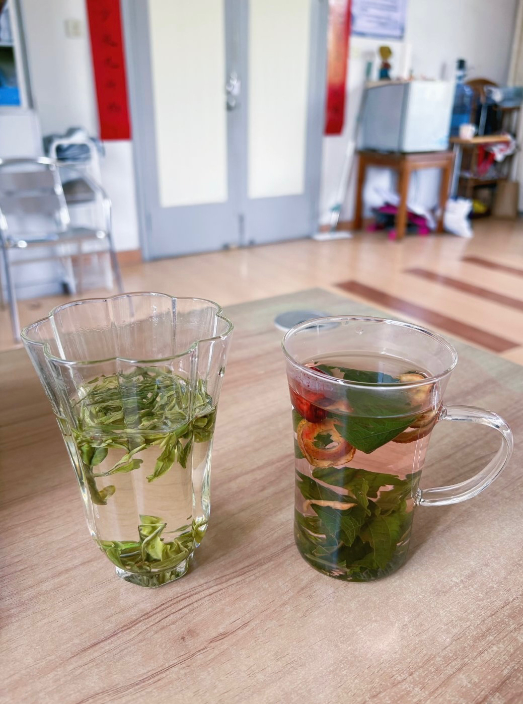 望月绿茶杯330ml 6.2元